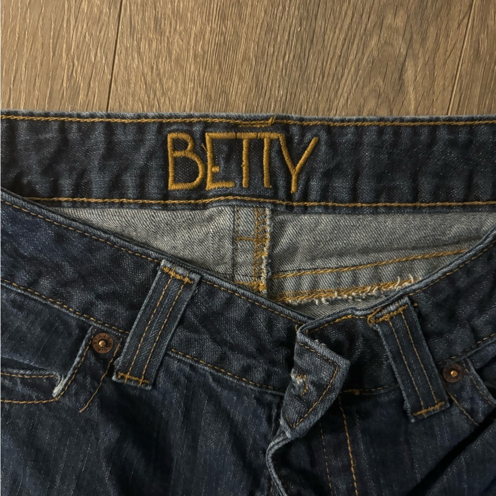 Kimes Ranch Betty